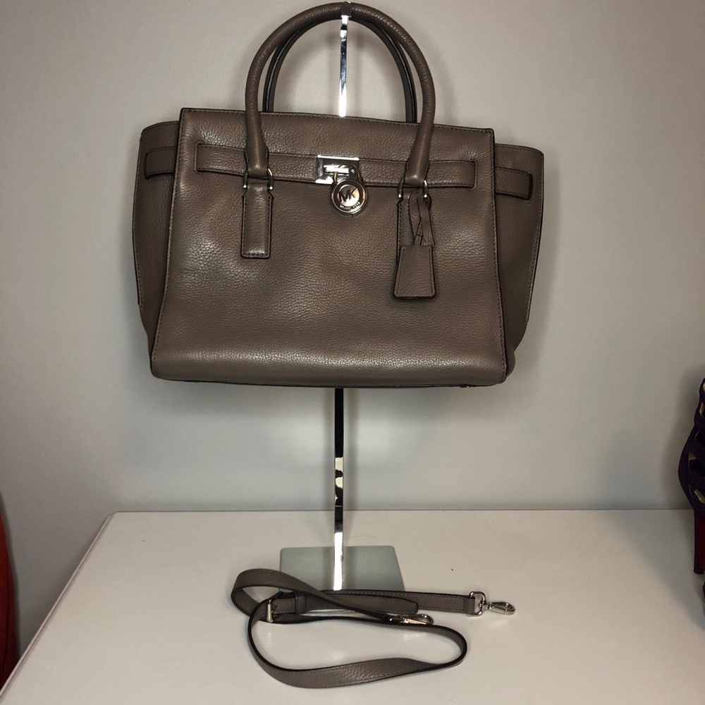 Micheal Kors Hamilton EW Satchel pebble leather